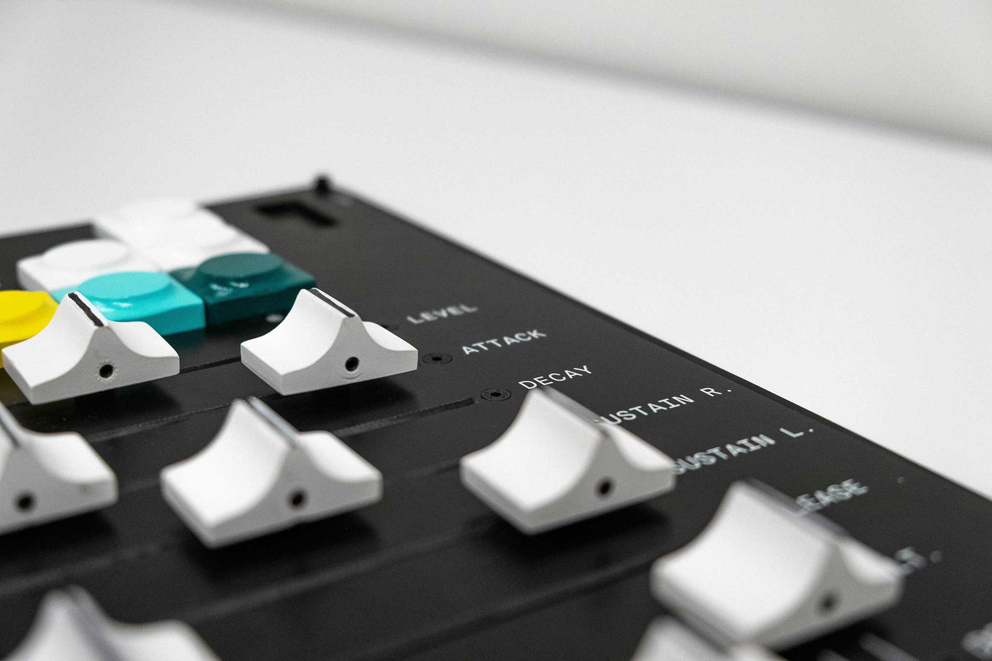 FM-42 Synthesiser — overview